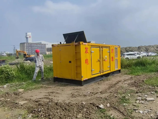 鄯善200KW柴油发电机机组每小时的油耗量受哪些因素影响？